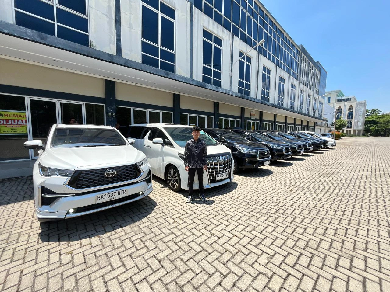 Rental Innova Zenix Medan